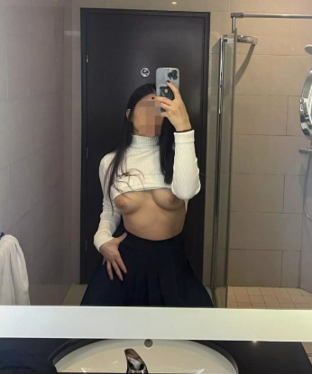 Изысканная кокетка ждет тебя для воплощения в жизнь самых смелых фантазий. Я создам атмосферу нирваны и блаженства, в которой ты погрузишься до упоения. 2523, 19 лет